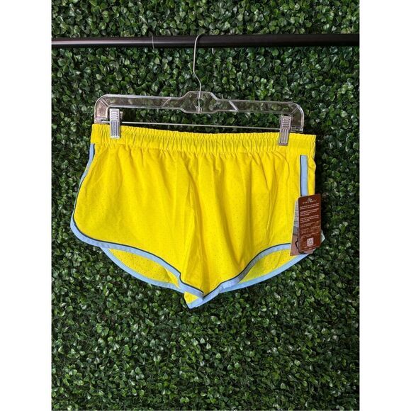 Rabbit Women’s Aurora Repeat Yellow Shorts Size Medium NWT 2 Inch Inseam - Picture 1 of 4
